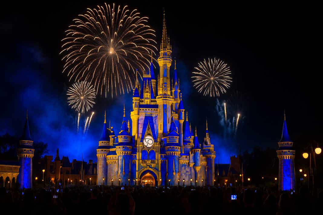 Can I Book a Grand Floridian Resort Room with a View of the Castle?